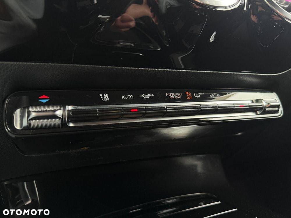 Mercedes-Benz Klasa A 200 AMG Line 7G-DCT - 36