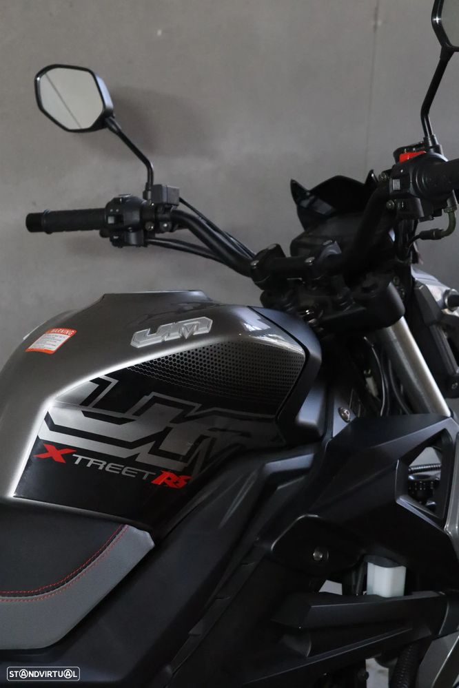 UM XTREET - 6