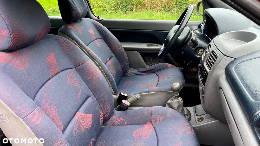 Renault Clio 1.2 RN - 11