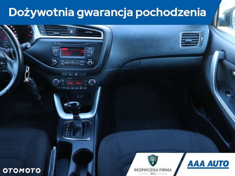 Kia Ceed - 10