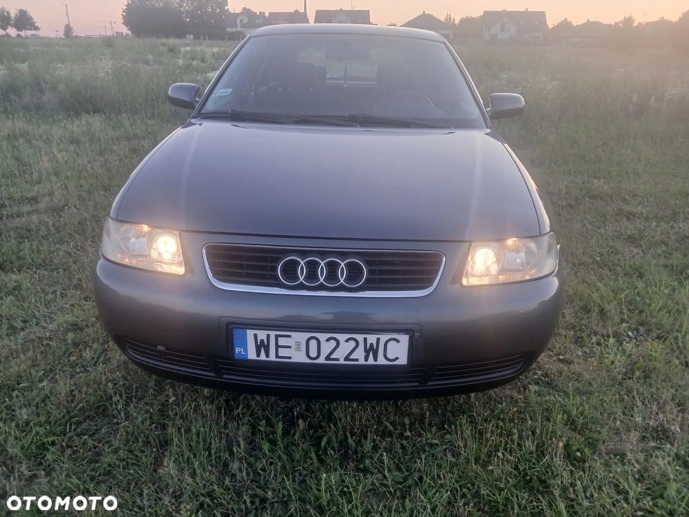 Audi A3 Sportback 1.6 Ambiente - 9