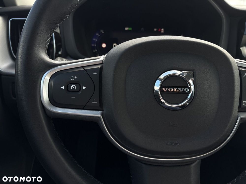 Volvo XC 60 T6 Plug-In Hybrid AWD Inscription - 18