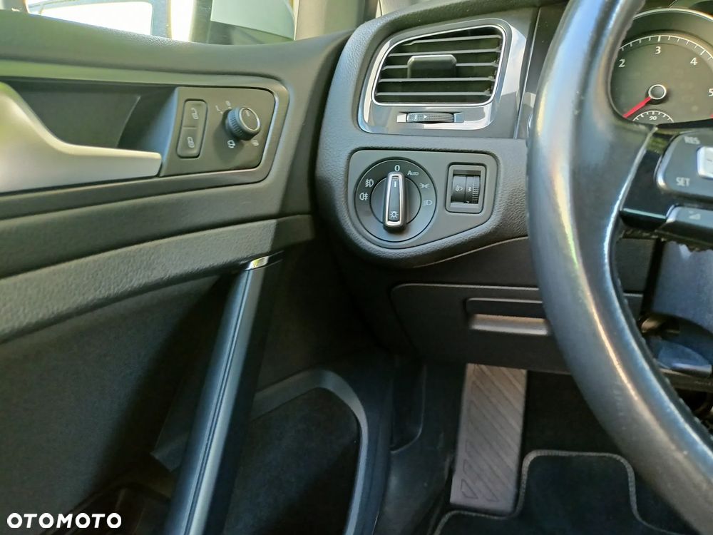 Volkswagen Golf 1.6 TDI SCR DSG Comfortline - 16