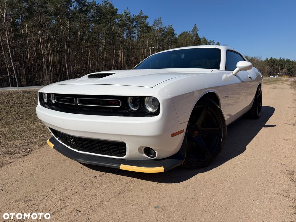 Dodge Challenger - 22