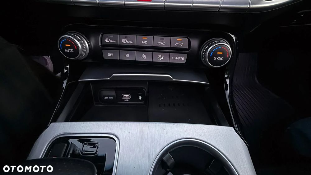 Kia Stinger - 15