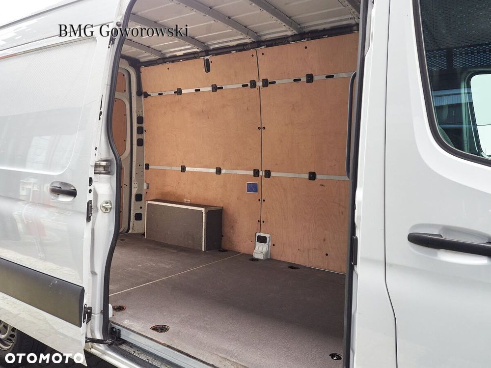 Mercedes-Benz Sprinter - 6