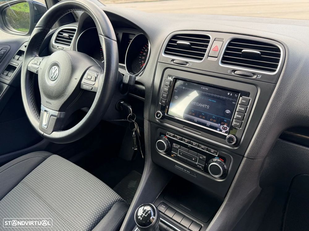 VW Golf 2.0 TDi Confortline - 17