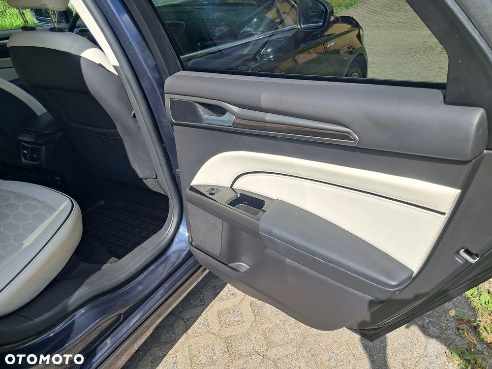 Ford Mondeo - 22