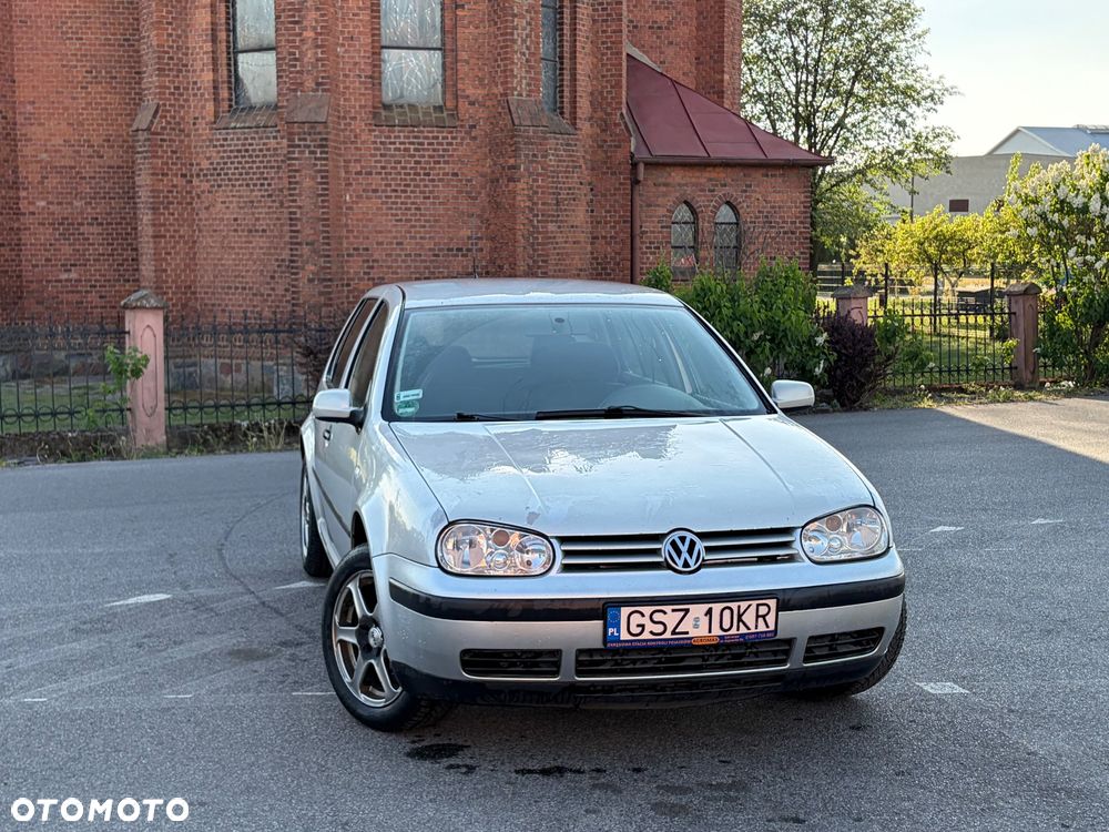 Volkswagen Golf 1.6 - 4