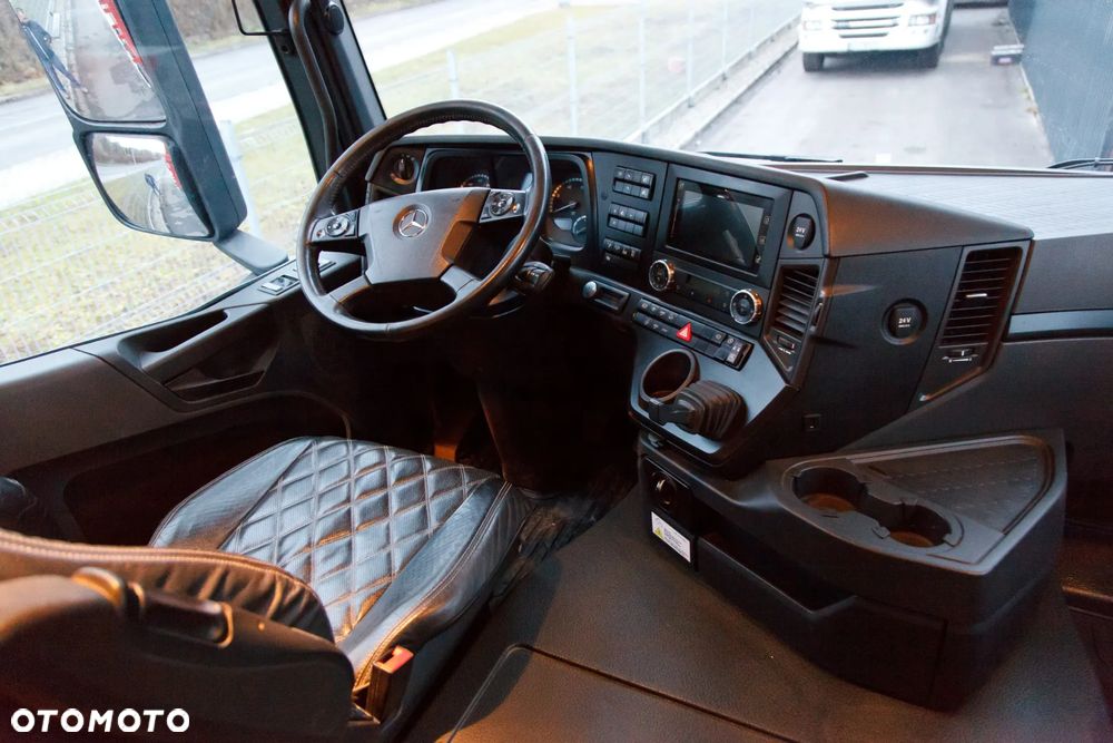 Mercedes-Benz Arocs - 18