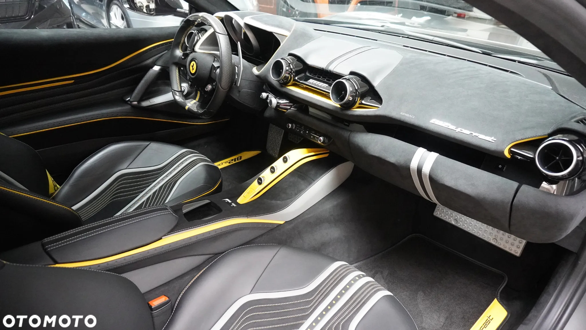 Ferrari 812 Superfast - 7