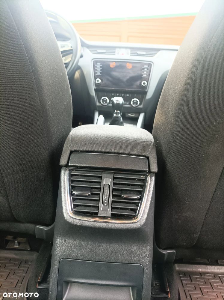 Skoda Octavia 1.5 TSI ACT Ambition - 9