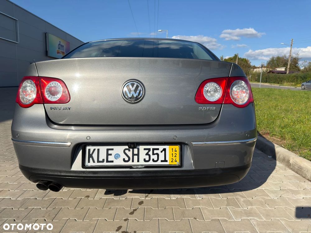 Volkswagen Passat 2.0 FSI Comfortline - 18