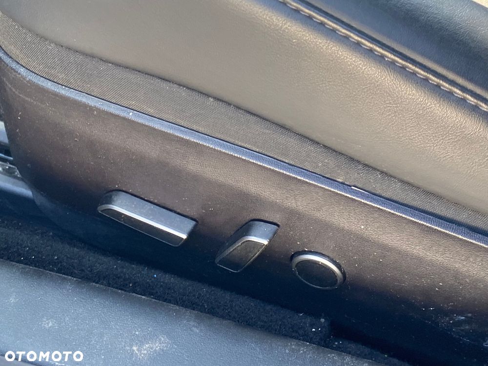 Tesla Model 3 Long Range AWD - 13