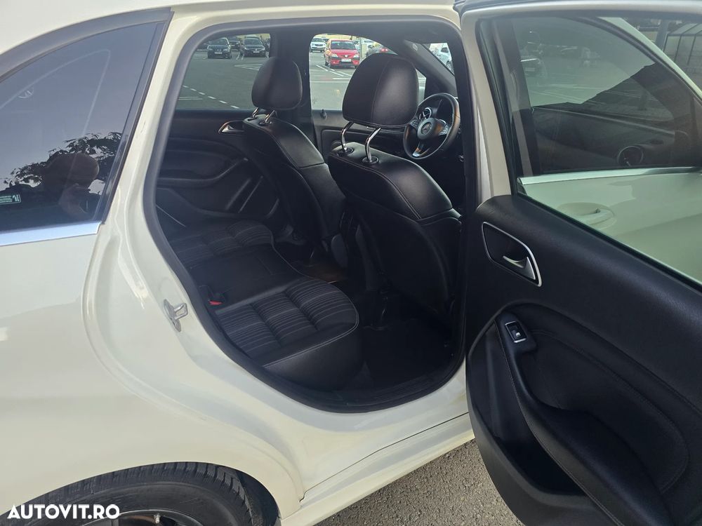 Mercedes-Benz B - 10