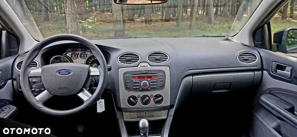 Ford Focus 1.6 16V Black Magic - 13