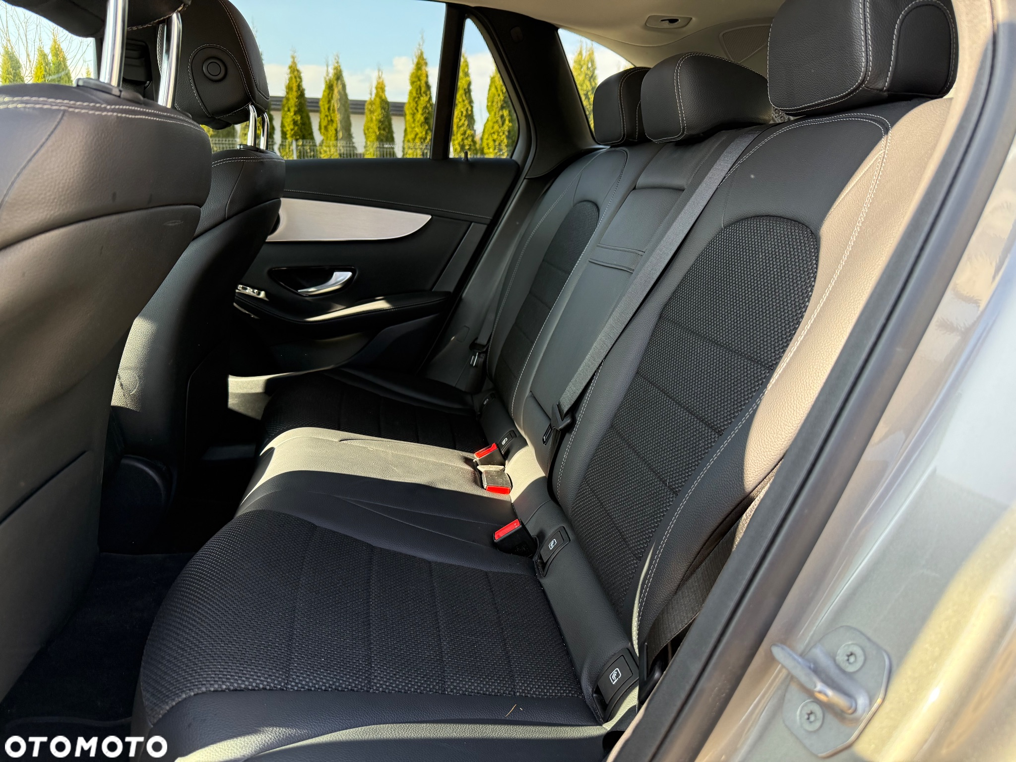 Mercedes-Benz GLC 300 e 4-Matic Business Edition - 18