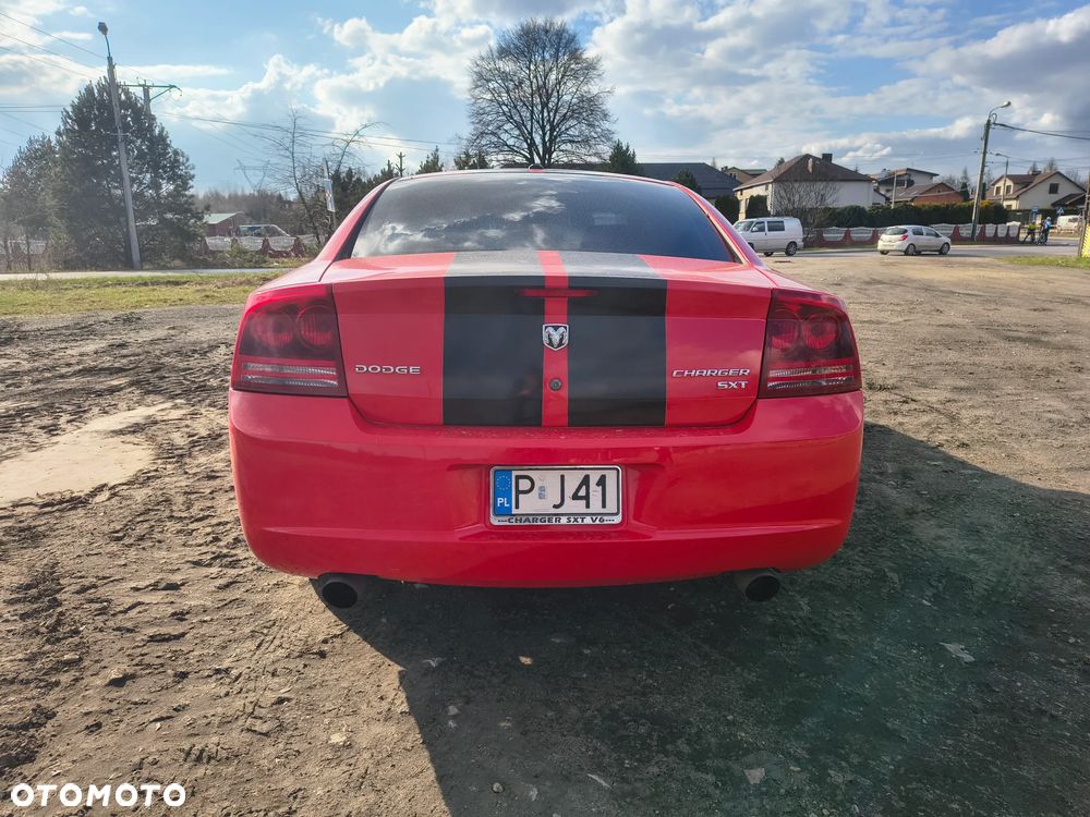 Dodge Charger 3.5 V6 SXT - 6