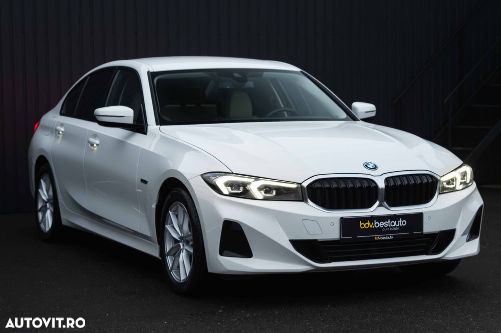 BMW Seria 3 320e Aut. - 31