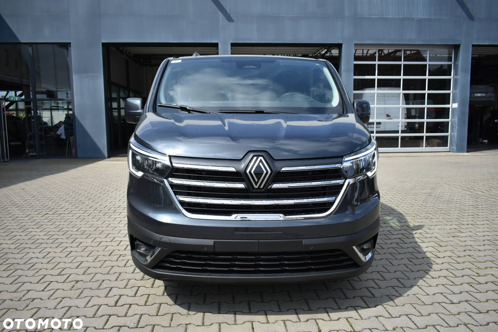 Renault Trafic - 2
