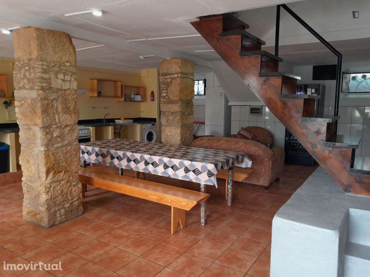 Quarto - localizado em Baixa de Santa Clara Coimbra - Grande imagem: 3/13