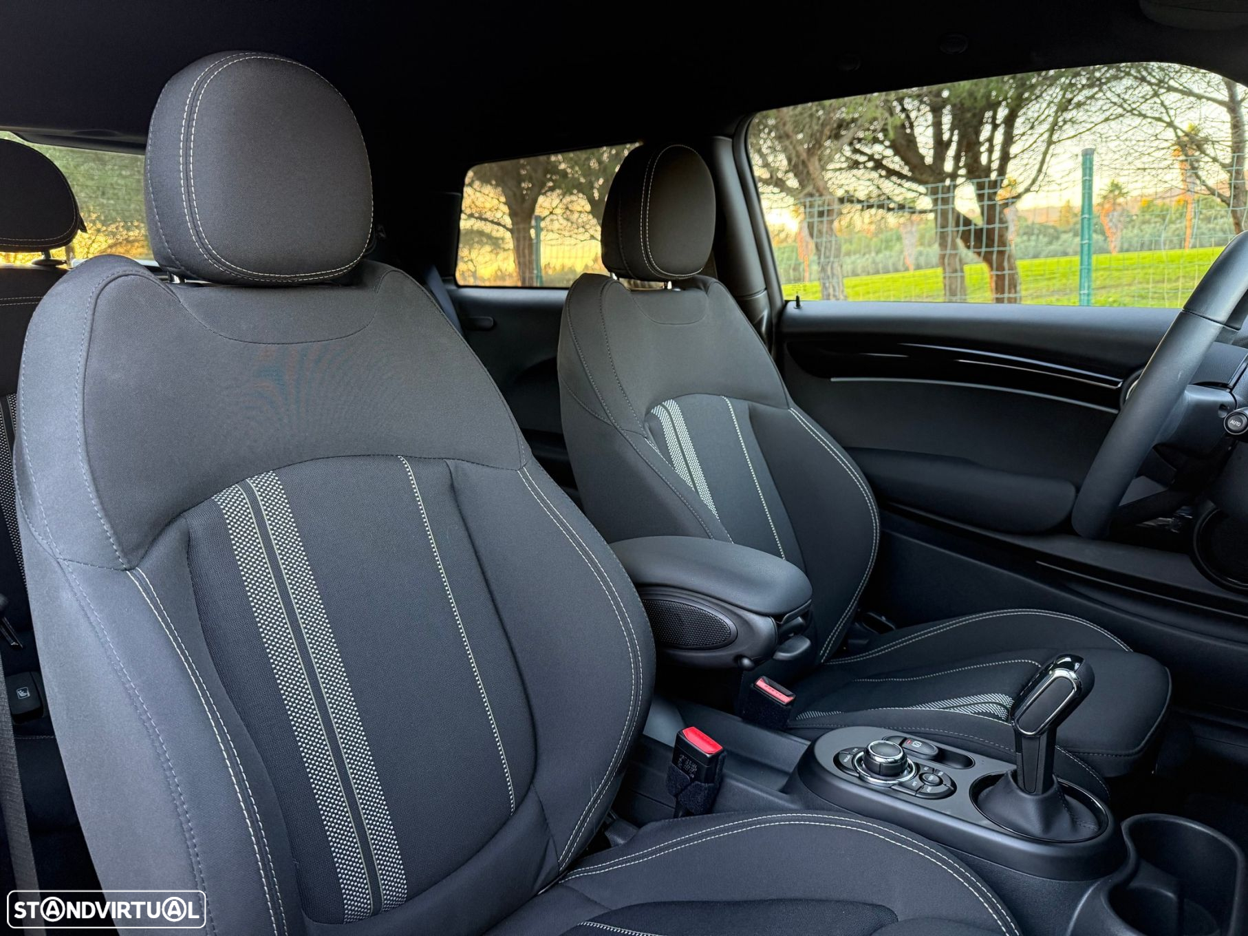 MINI 3 Portas Cooper SE Premium Essential - 33