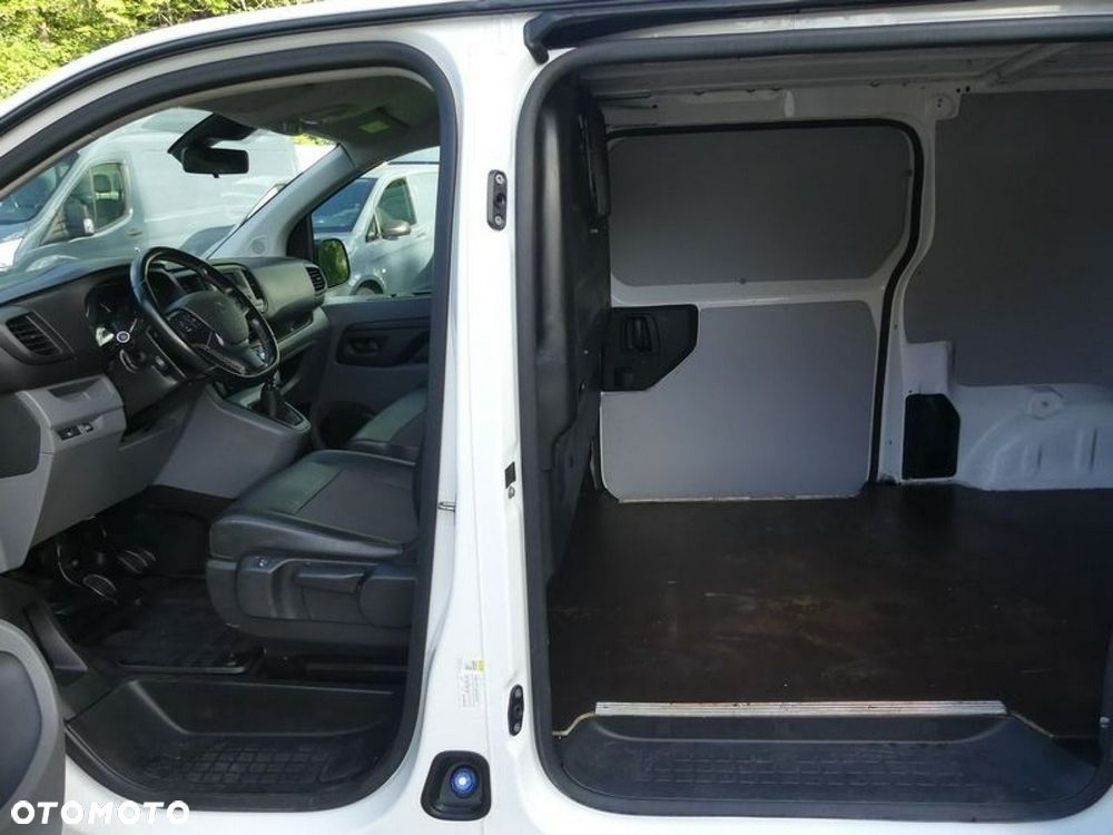 Peugeot Expert - 8