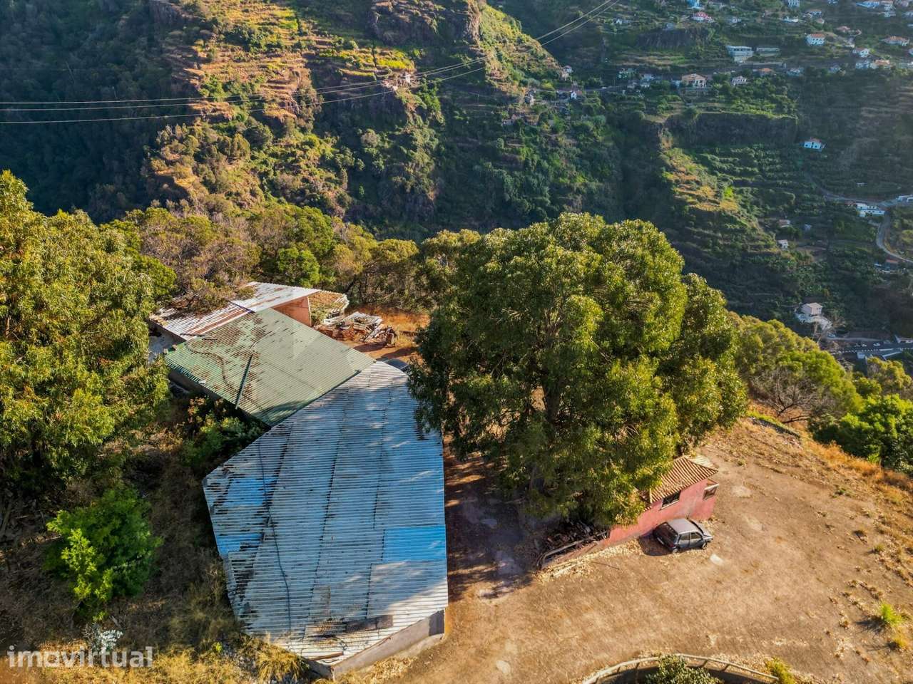 Terreno com 13.300 m2 e Projeto Turístico em Santa Cruz – Madeira - Grande imagem: 2/22