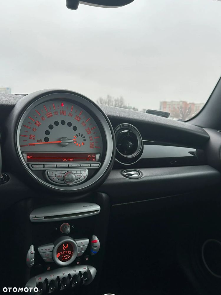 MINI Cooper S Standard - 8