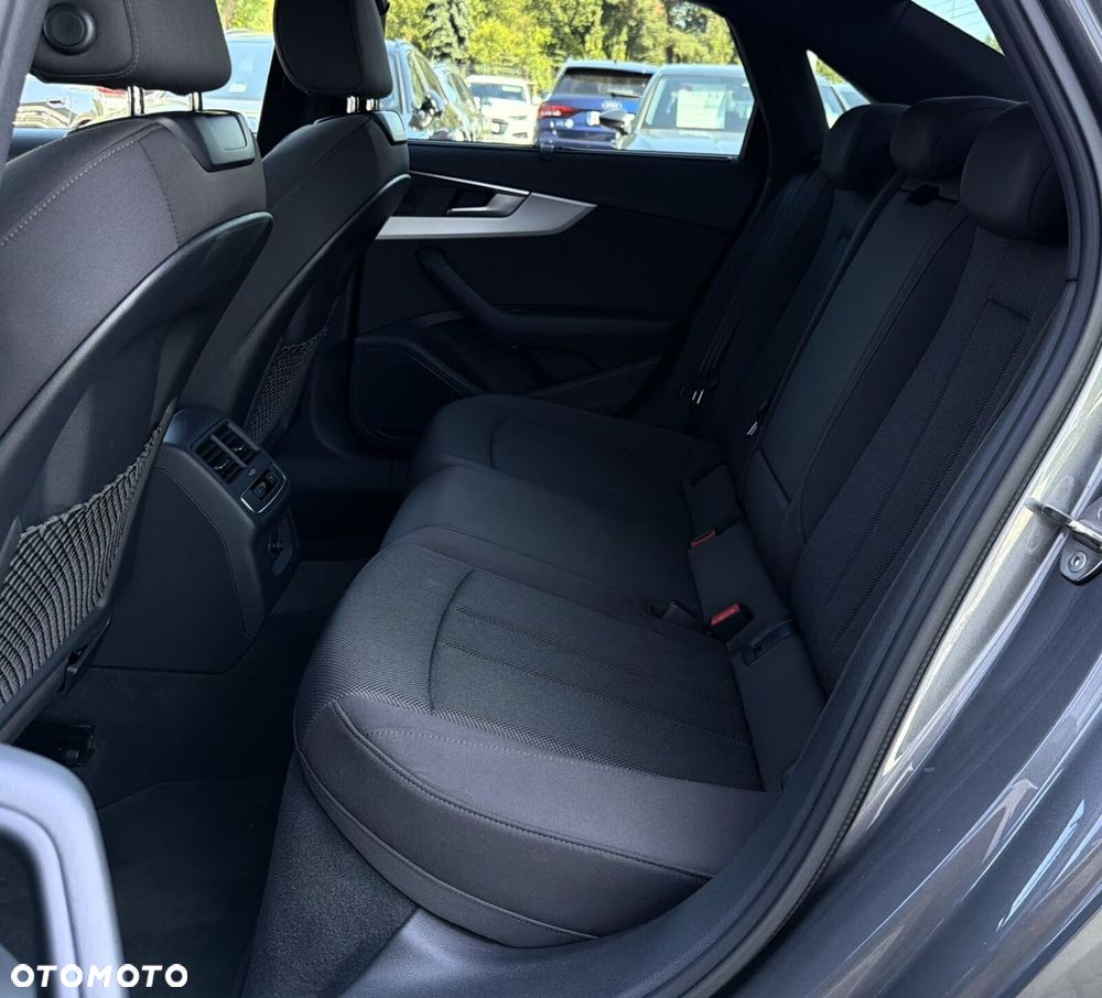 Audi A4 Limousine 40 TDI mHEV Quattro Advanced S tronic - 23