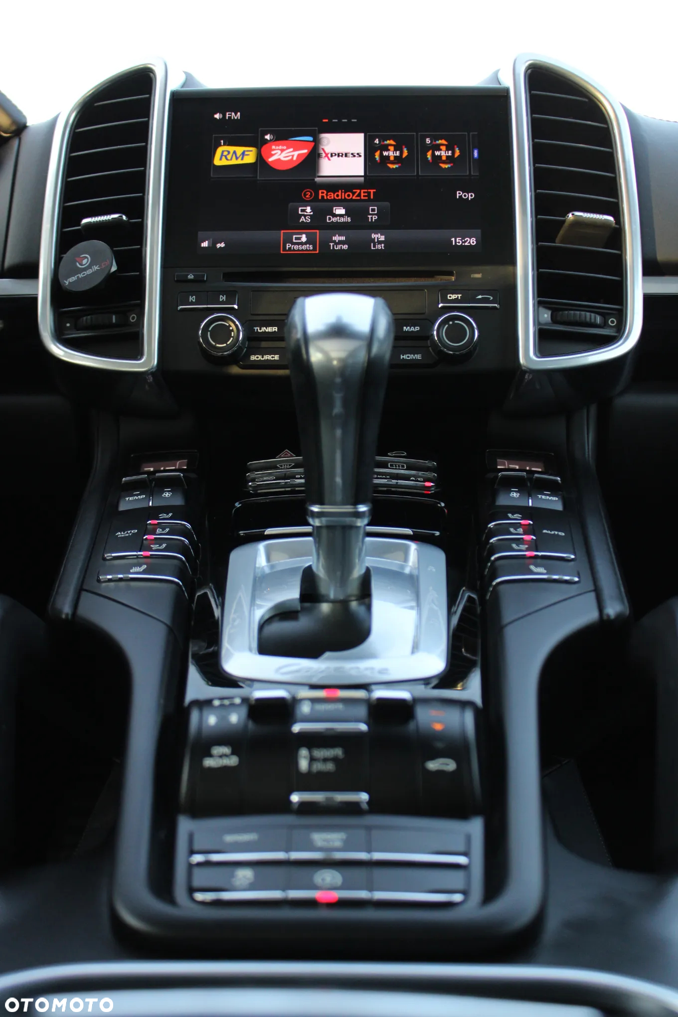 Porsche Cayenne Diesel Platinum Edition - 12