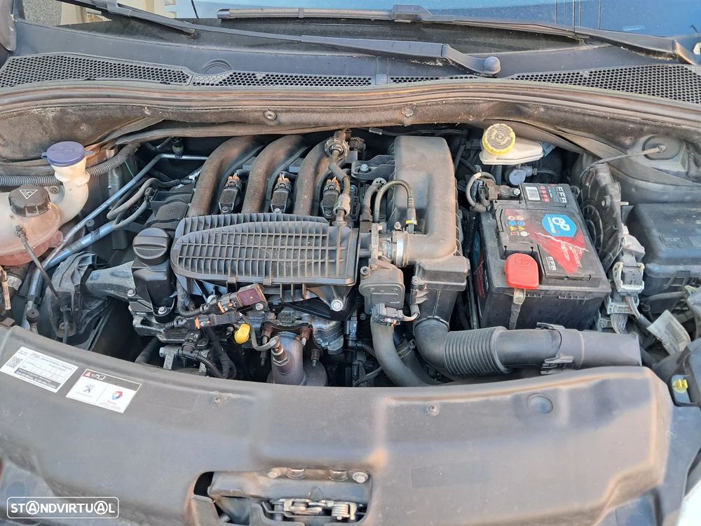 Peugeot 208 - 6