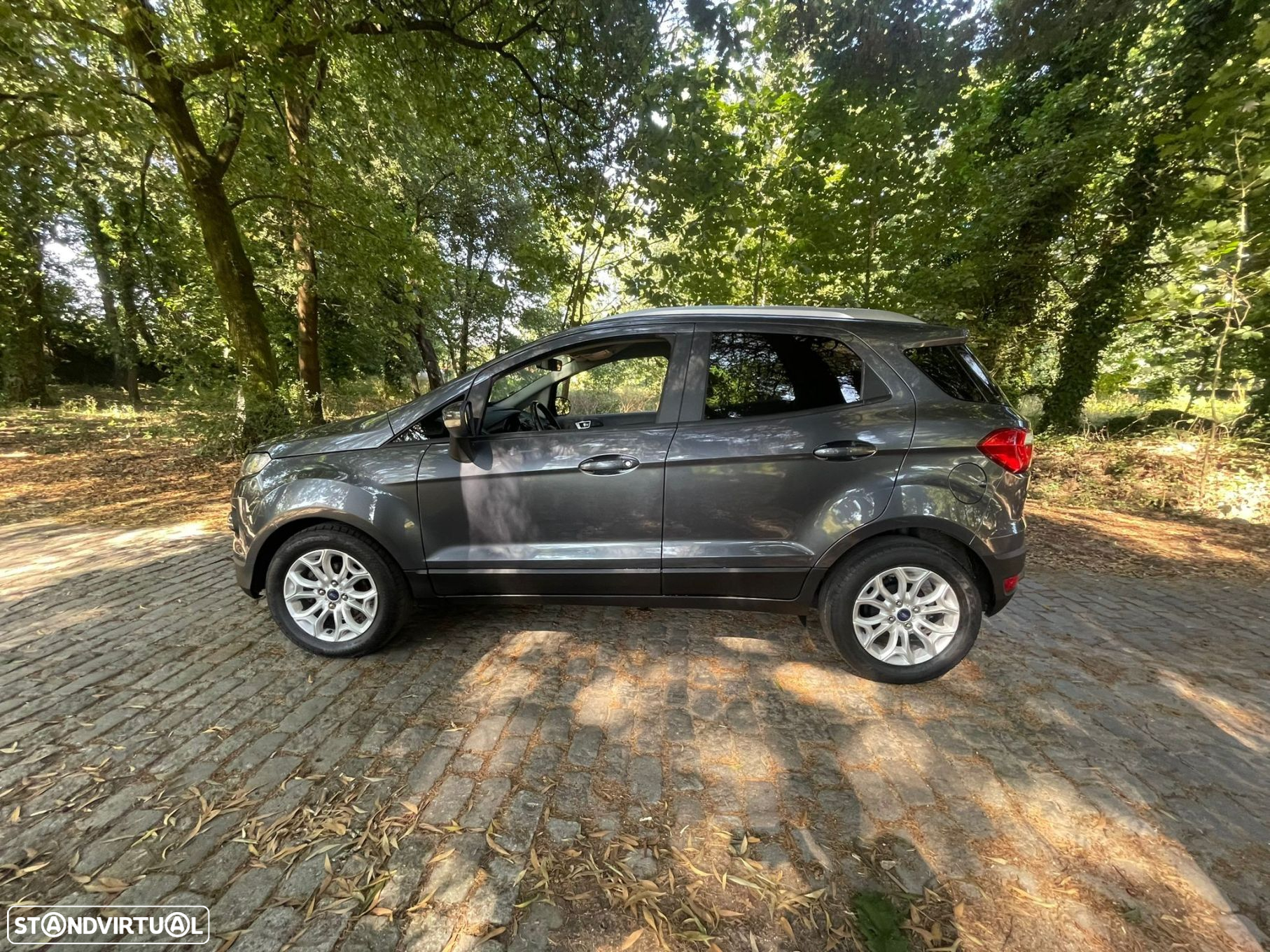 Ford EcoSport 1.0 EcoBoost Titanium - 10