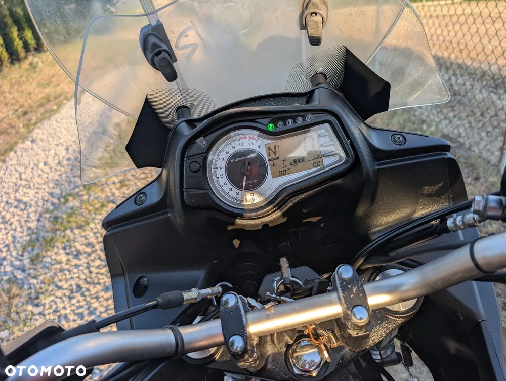 Suzuki V-STROM - 15