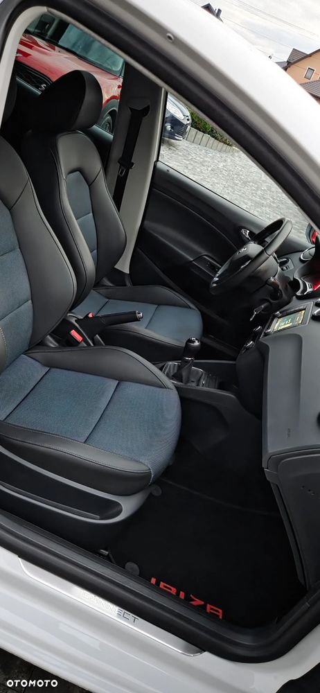 Seat Ibiza 1.2 TSI CONNECT - 11