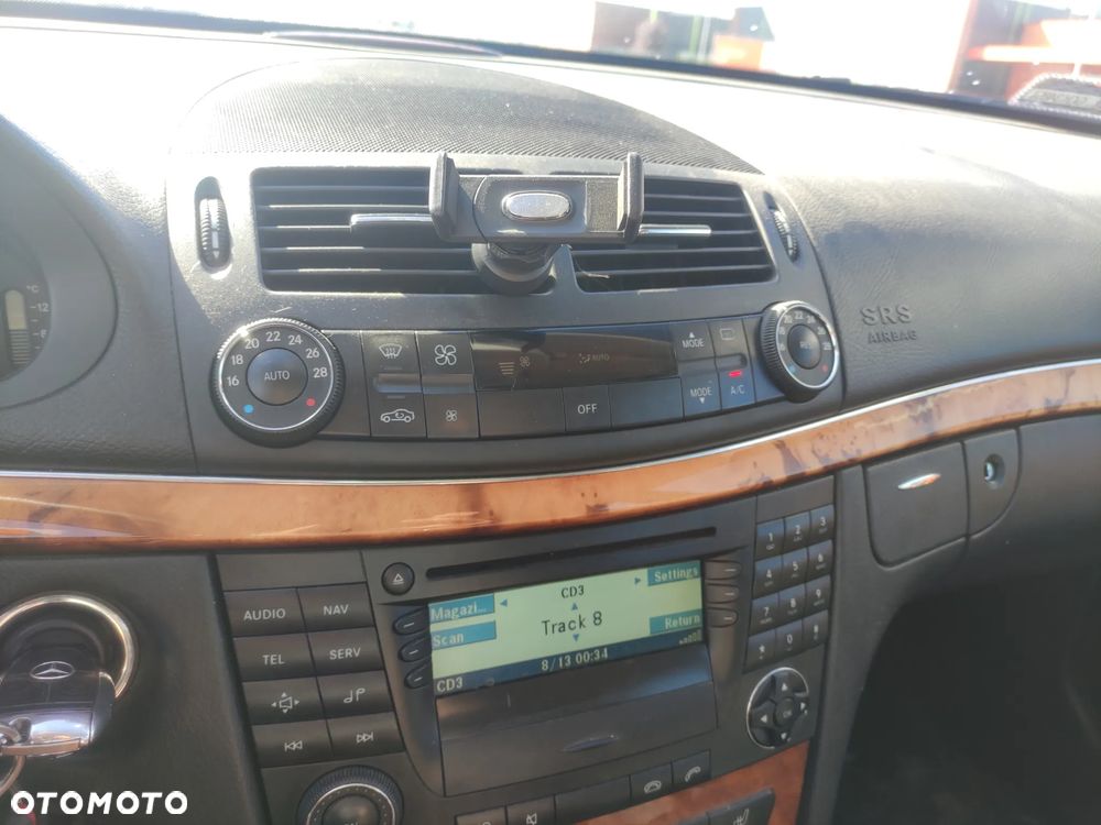 Mercedes-Benz Klasa E 200 Kompressor Automatik Elegance - 16