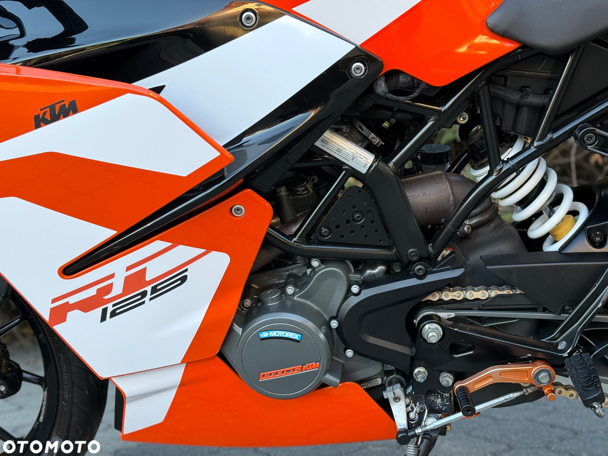 KTM RC 125 - 33