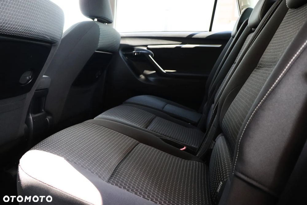 Toyota Verso 1.8 Premium - 16