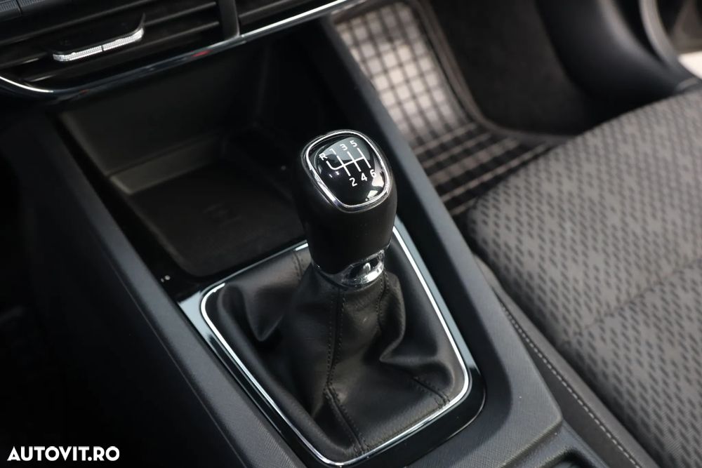 Skoda Octavia Combi 2.0 TDI First Edition - 36