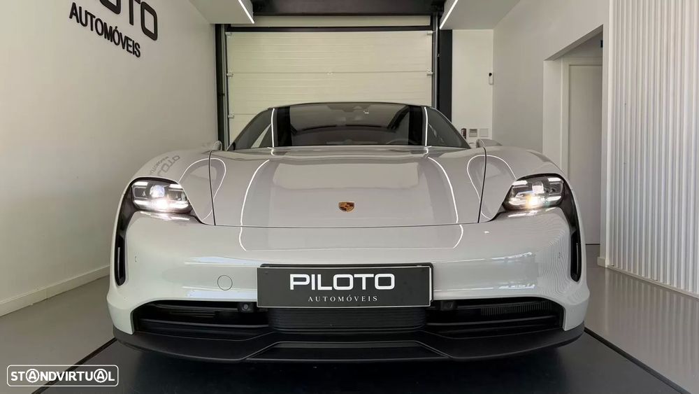 Porsche Taycan Sport Turismo Standard - 3