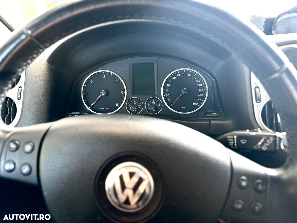 Volkswagen Tiguan - 15