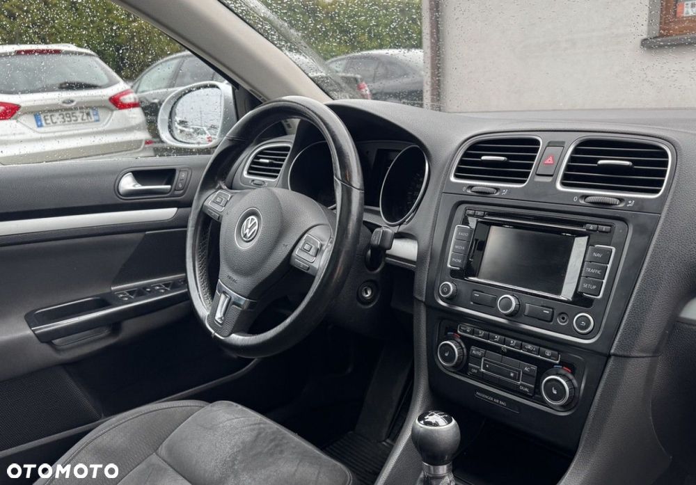 Volkswagen Golf - 8