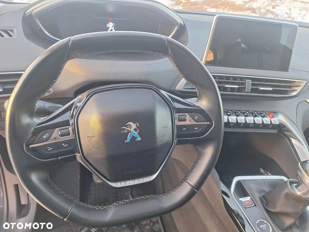 Peugeot 5008 BlueHDi 150 Allure - 18