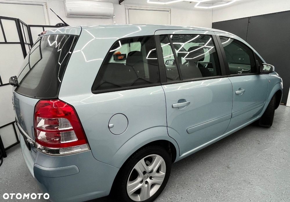 Opel Zafira - 19