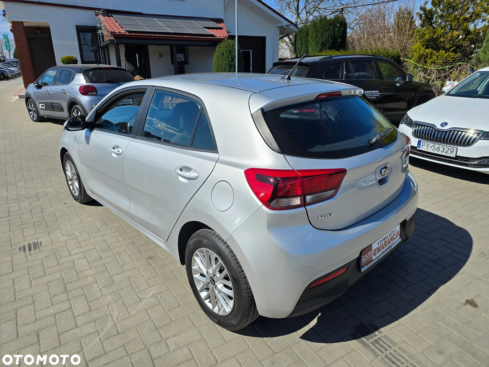 Kia Rio - 4