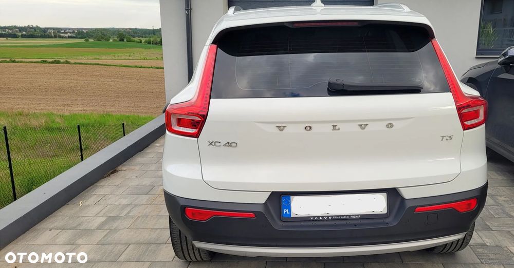 Volvo XC 40 T3 Momentum Pro - 12