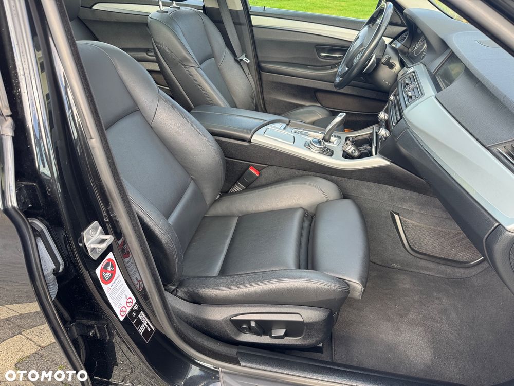 BMW Seria 5 520d - 29