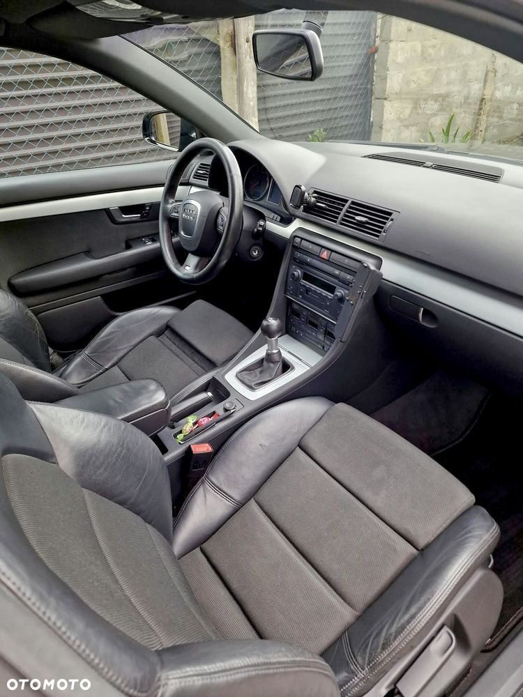 Audi A4 Avant - 4