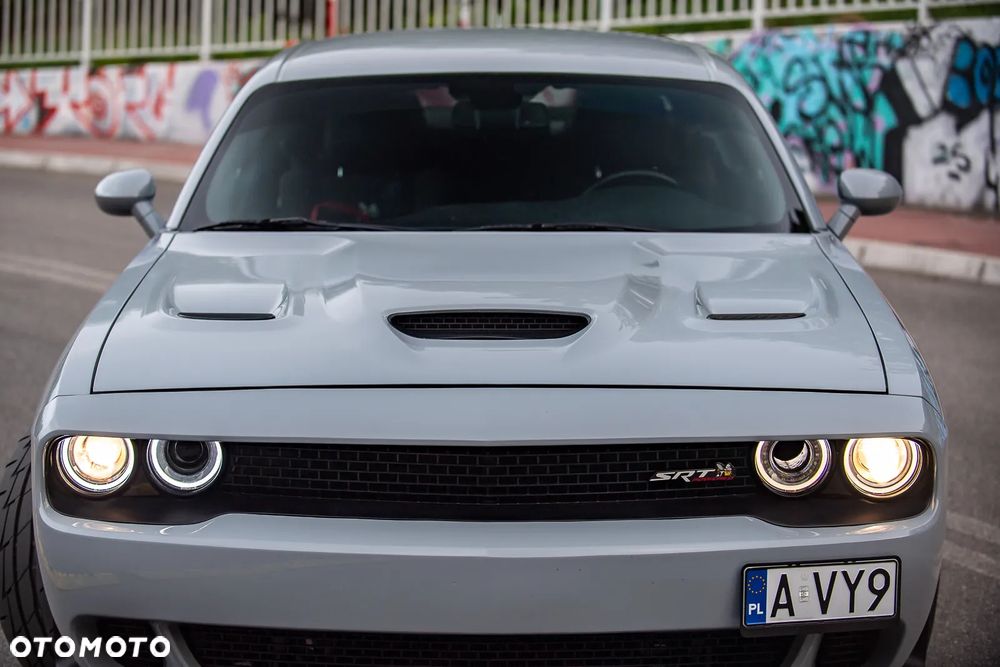 Dodge Challenger - 9