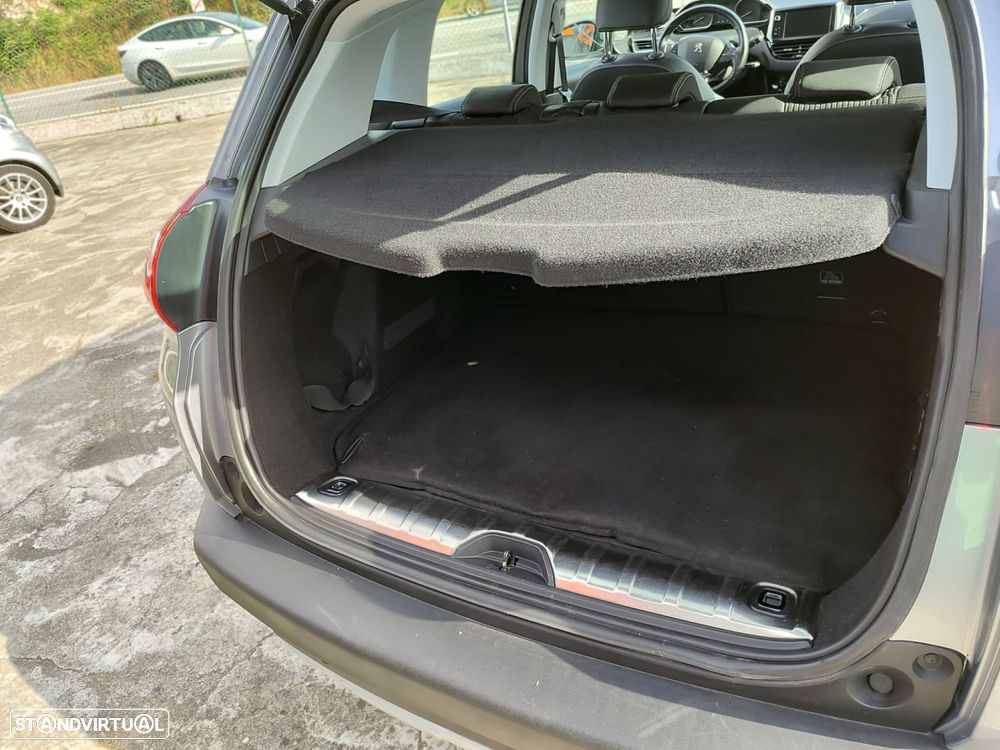 Peugeot 2008 1.2 PureTech Style - 53